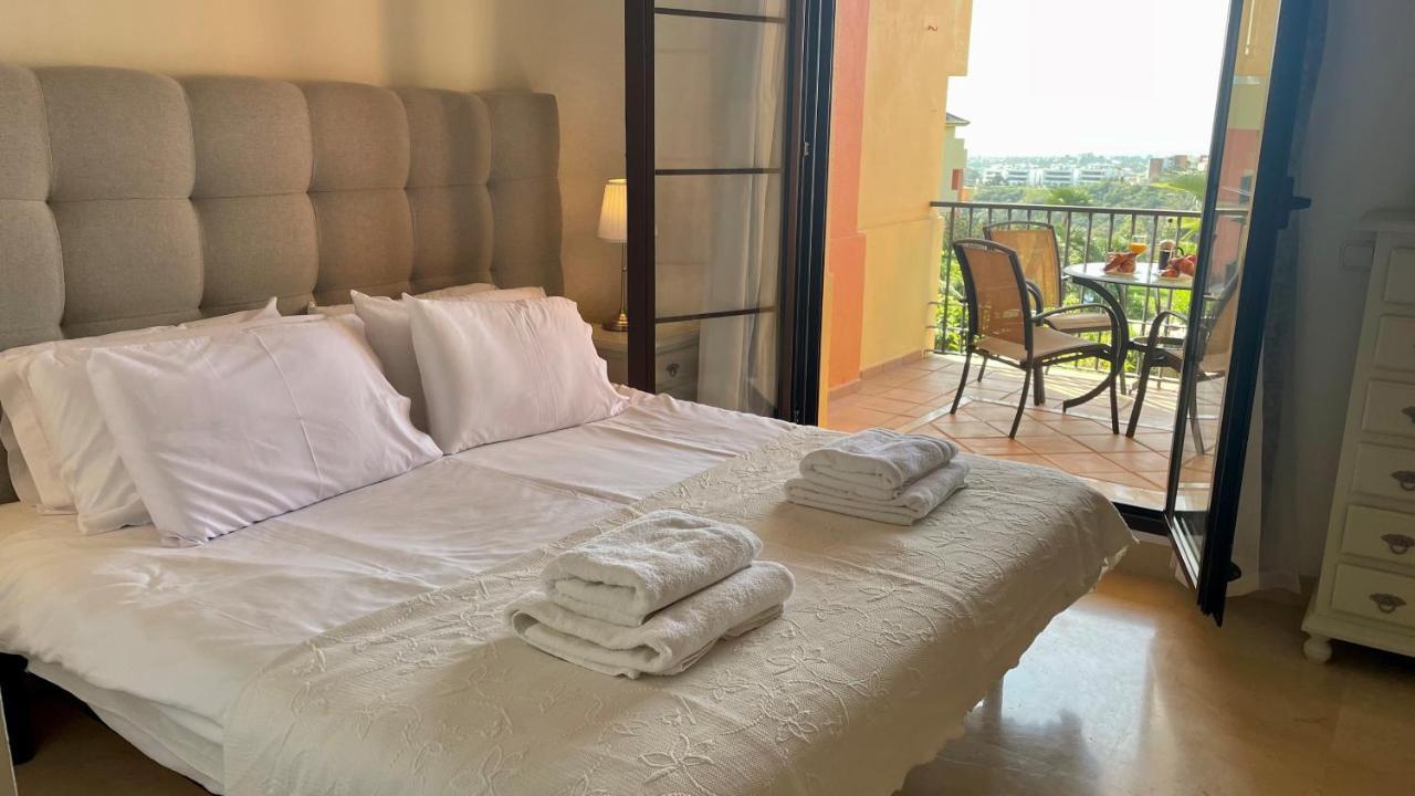 Casa Flores La Finca เบนาบีส ภายนอก รูปภาพ